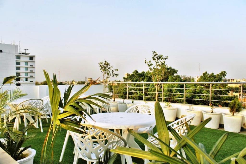 โฮเต็ล ทาจ วิลลา Hotel อัครา ภายนอก รูปภาพ