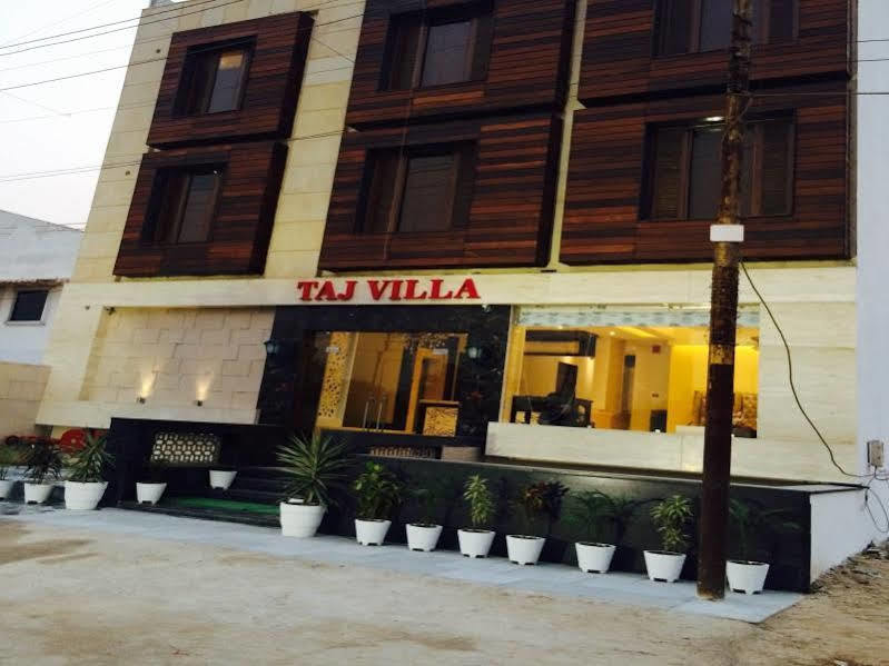 โฮเต็ล ทาจ วิลลา Hotel อัครา ภายนอก รูปภาพ