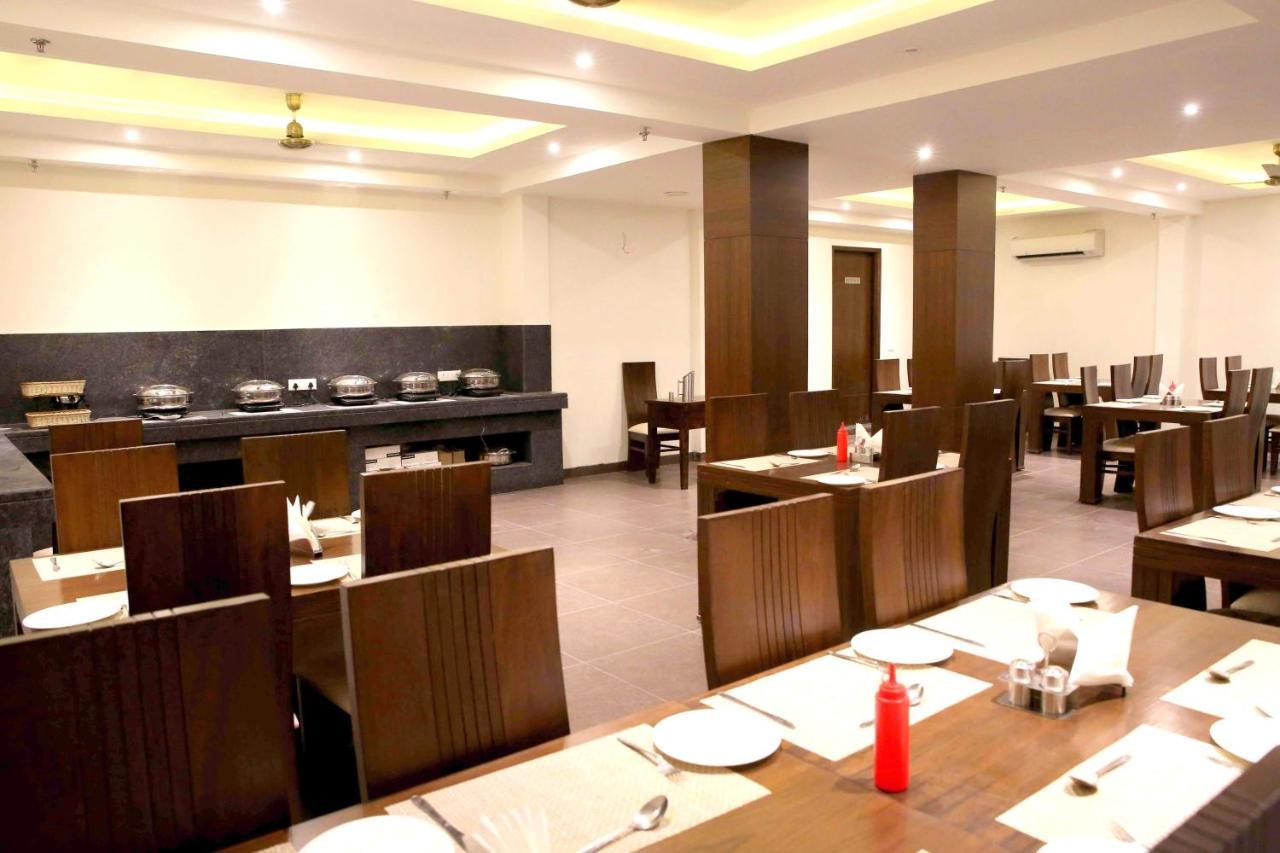 โฮเต็ล ทาจ วิลลา Hotel อัครา ภายนอก รูปภาพ