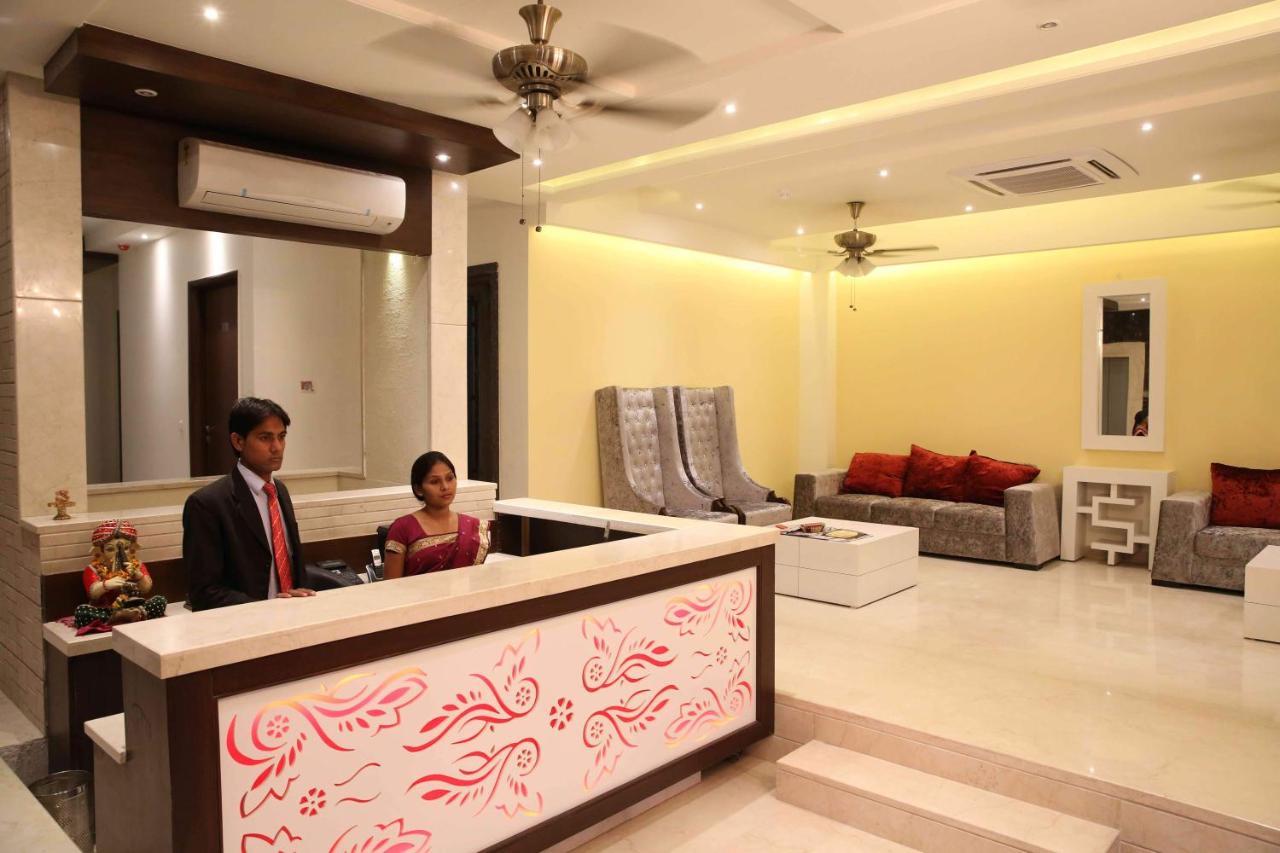 โฮเต็ล ทาจ วิลลา Hotel อัครา ภายนอก รูปภาพ